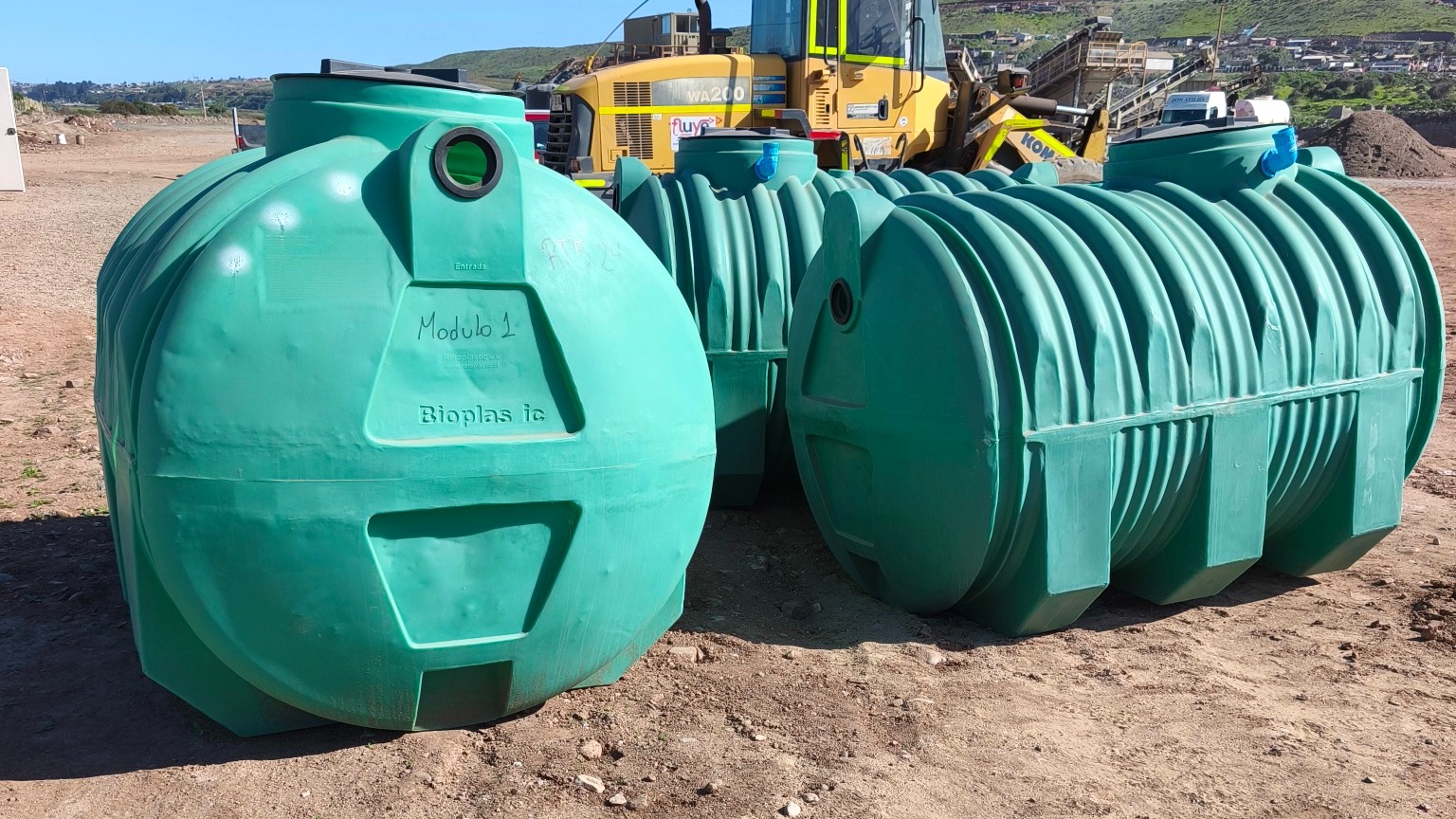 Equipos reales del proyecto de planta de tratamiento para 200 personas en Minera El Dorado